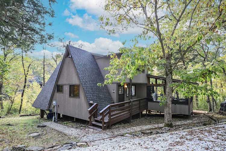 599 Innisfree Lake Dr Innsbrook, MO 63390