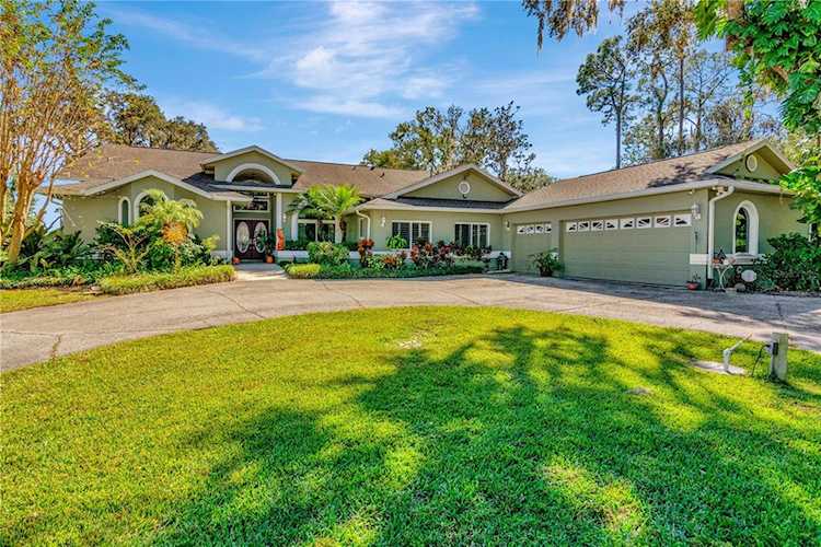 11279 Knights Griffin Rd Thonotosassa, FL 33592