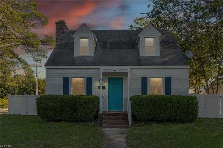 6 Claymore Dr Hampton, VA 23669