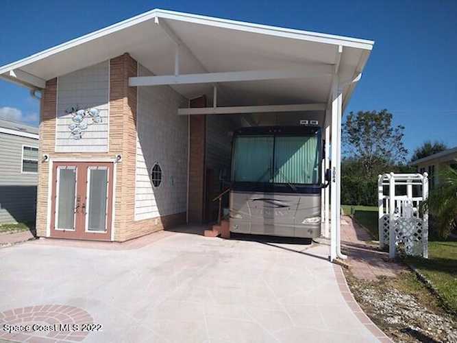 3064 Centaur Lane #18 Titusville, FL 32796