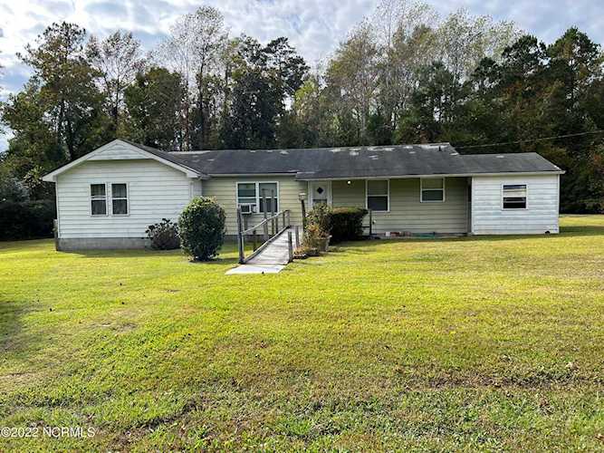 136 Sand Ridge Road Hubert, NC 28539 | MLS 100355820 Photo 1