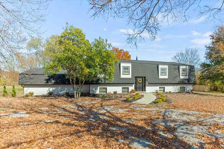 For Sale: $455,000 A home for sale for sale at 7510 Wells Road Plain City, OH 43064 - Union. MLS 222039263 - Welcome home to this Beautiful Totally Renovated Property.This Plain City home is in the Dublin... Photo 1