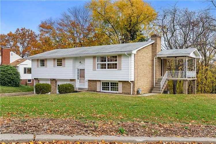 109 Marshall Dr Coraopolis, PA 15108