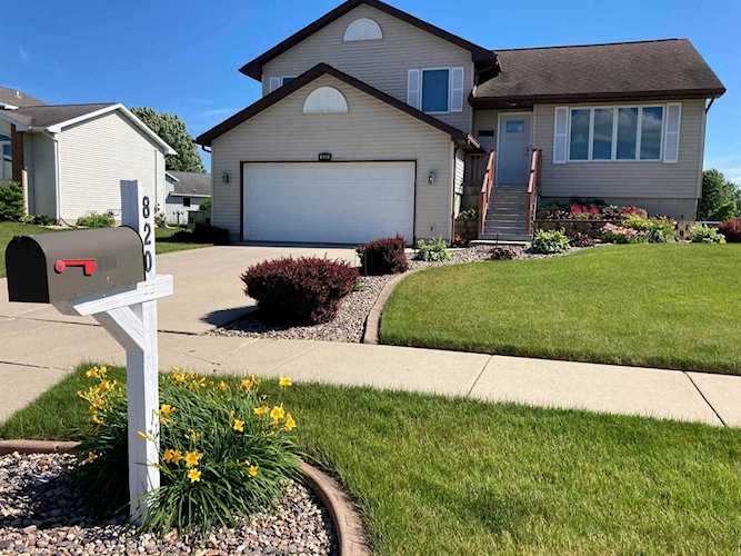 820 Violet Ln Oregon, WI 53575