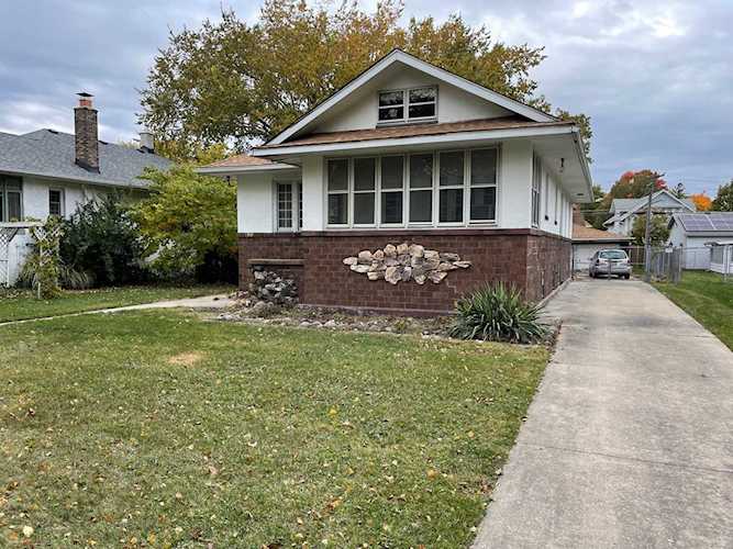 380 Addison Rd Riverside, IL 60546