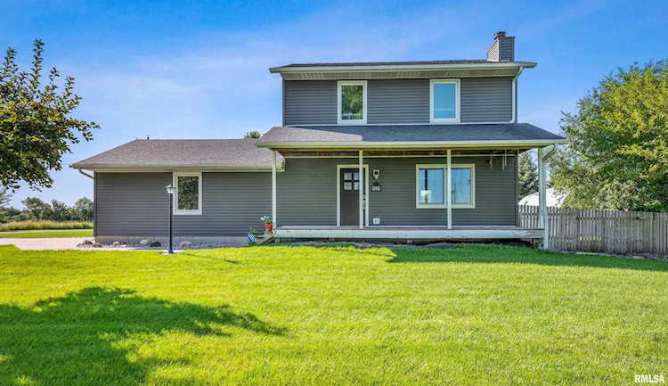 104 S Moore St Blue Grass, IA 52726 | MLS QC4237001 Photo 1
