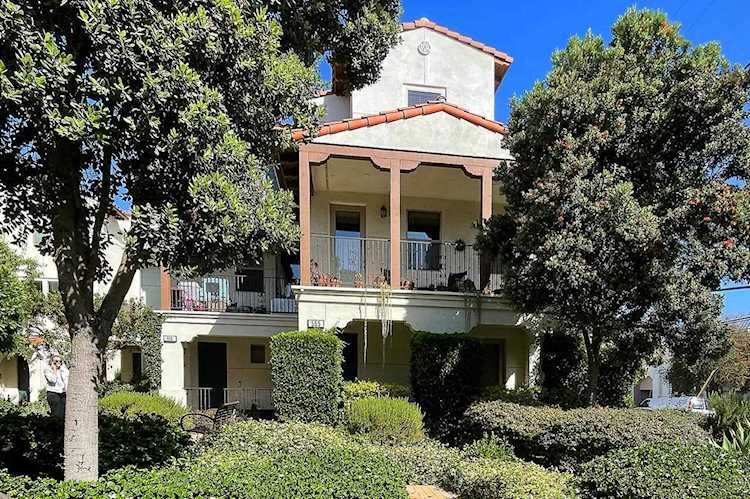 555 E Montecito St Santa Barbara, CA 93103