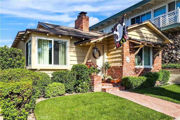 413 Poppy Ave Corona Del Mar, CA 92625