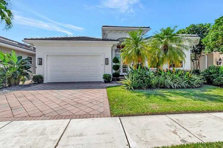 4098 NW Briarcliff Circle Boca Raton, FL 33496