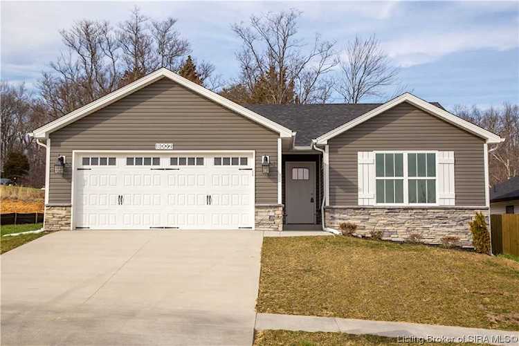 8002 Hudson Ln Georgetown, IN 47122