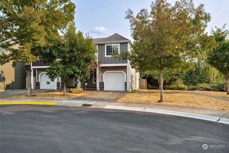 5202 167th St E Tacoma, WA 98446