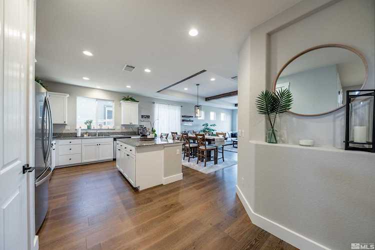 6569 Angels Orchard Dr Sparks, NV 89436-9322