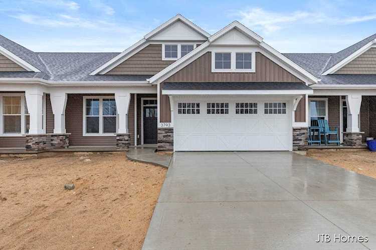 3793 Windsor Ridge Dr NE Rockford, MI 49341