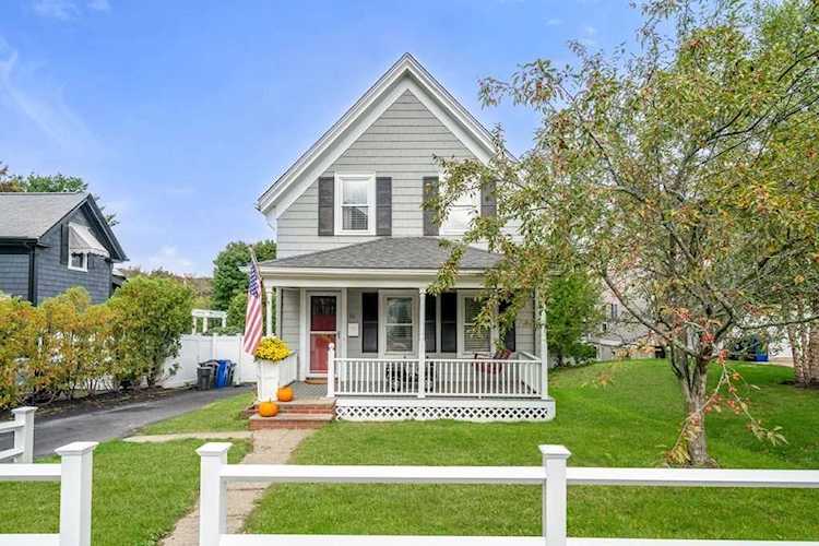 36 Pleasant St Milton, MA 02186
