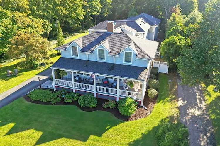 61 Warren Ave Plymouth, MA 02360