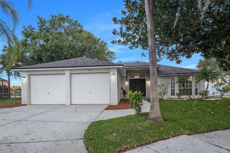 1733 Leichester Ct Lutz, FL 33549