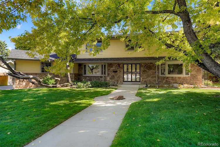 4524 S Alton St Greenwood Village, CO 80111