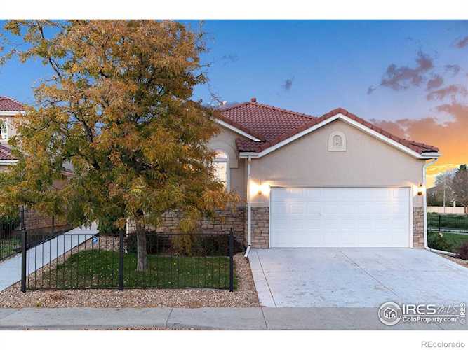 1900 N Shore Dr Longmont, CO 80503