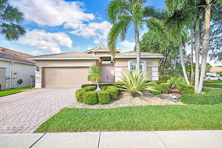 6573 Via Rienzo Lake Worth, FL 33467