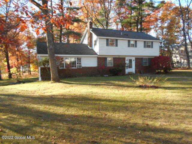 19 Juniper Dr Clifton Park, NY 12065