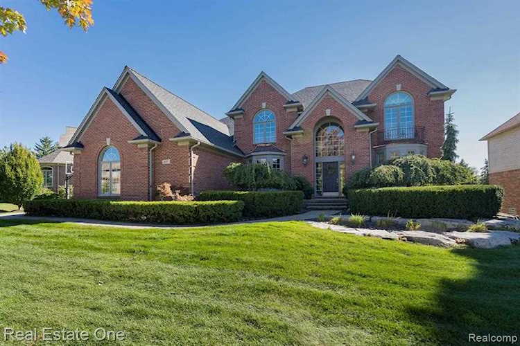 607 Springview, Rochester, MI 48307 in Stony Creek Ridge No 4|Oakland MLS# 60150538 Photo 1