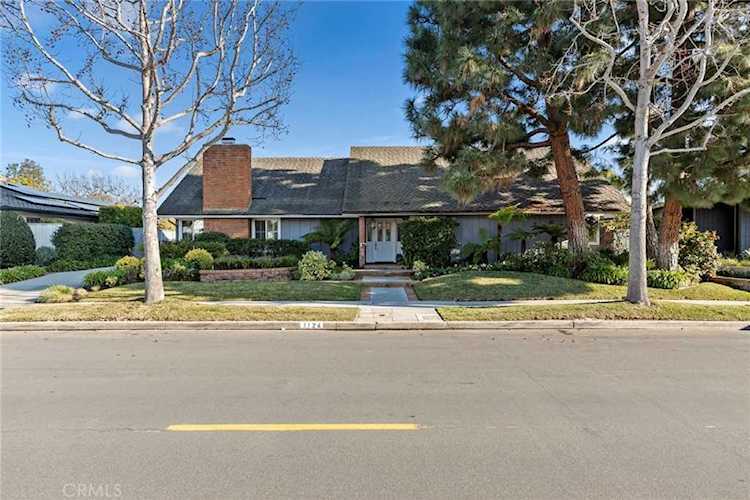 1124 Highland Dr Newport Beach, CA 92660 | MLS NP20016350 Photo 1