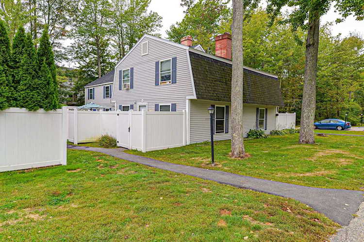 4 Hemlock Forest Dover 03820 NH | condo for sale $200,000 4930509 Photo 1