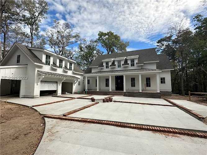 4 Hawthorne Rd Bluffton, SC 29910