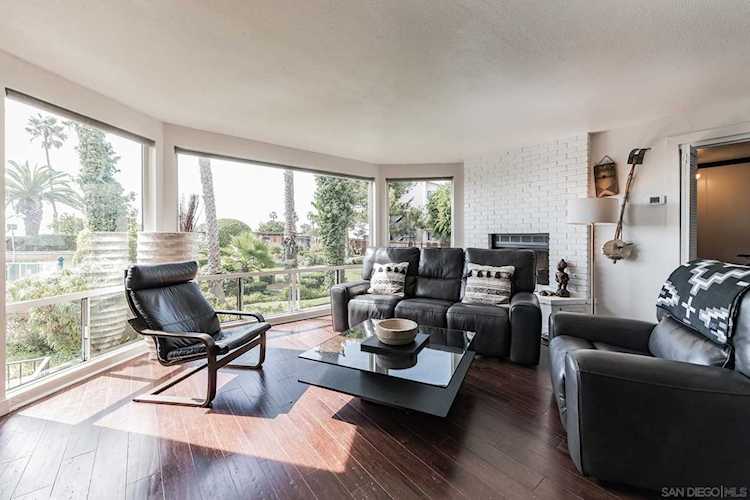 2930 Cowley Way #104 San Diego, CA 92117