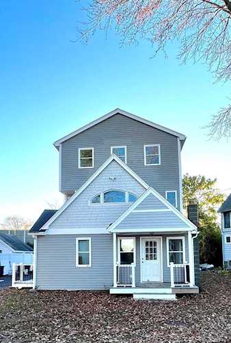 18 Wentworth Terrace Dover, NH 03820