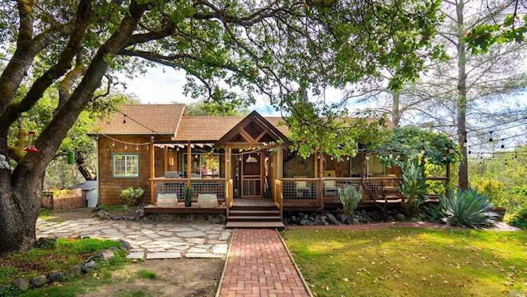 34100 S Highway 128 Highway Cloverdale, CA 95425
