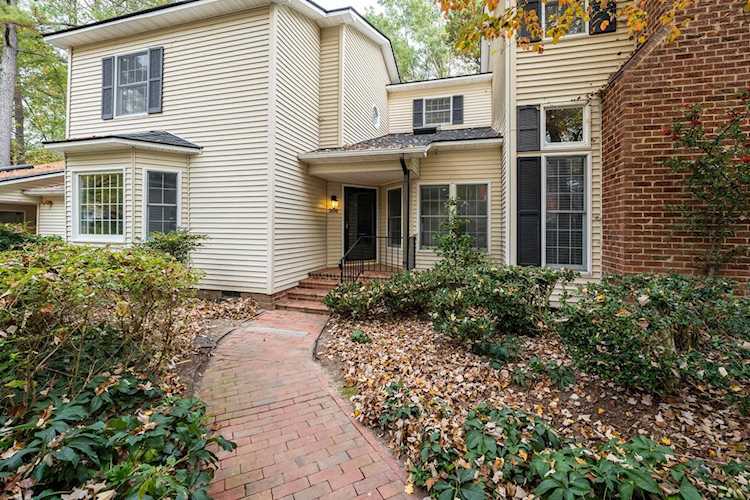 305 Baneberry Close Pittsboro, NC 27312