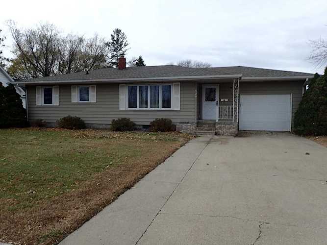 529 Main Street N Sauk Centre, MN 56378
