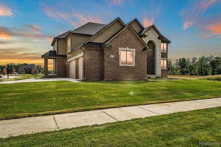 15870 Via Manzoni, Macomb, MI 48042 in The Villagio Sub No 2|Macomb MLS# 60126810 Photo 1