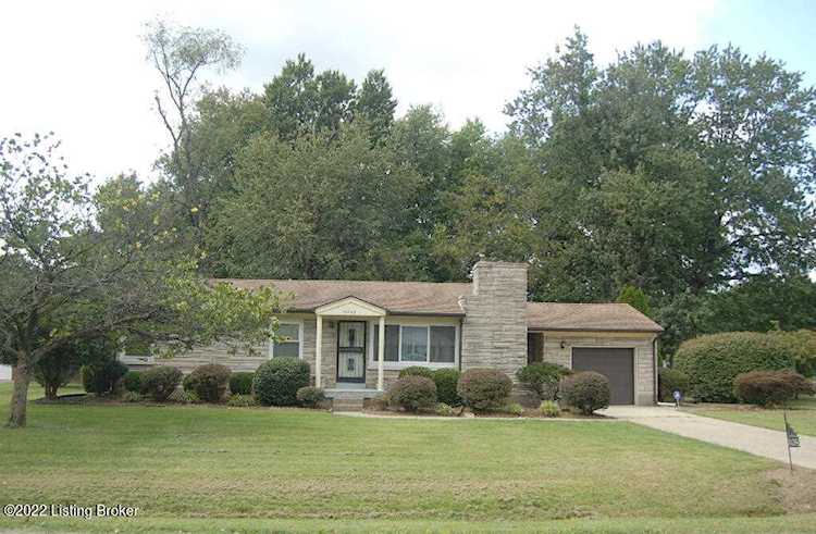 3408 Park Row Dr Louisville, KY 40216 | MLS 1622149 Photo 1