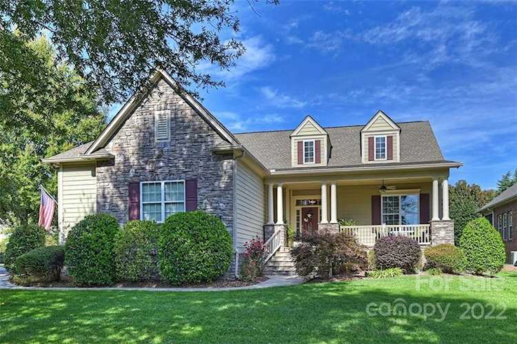 4203 Morris Park Dr Mint Hill, NC 28227
