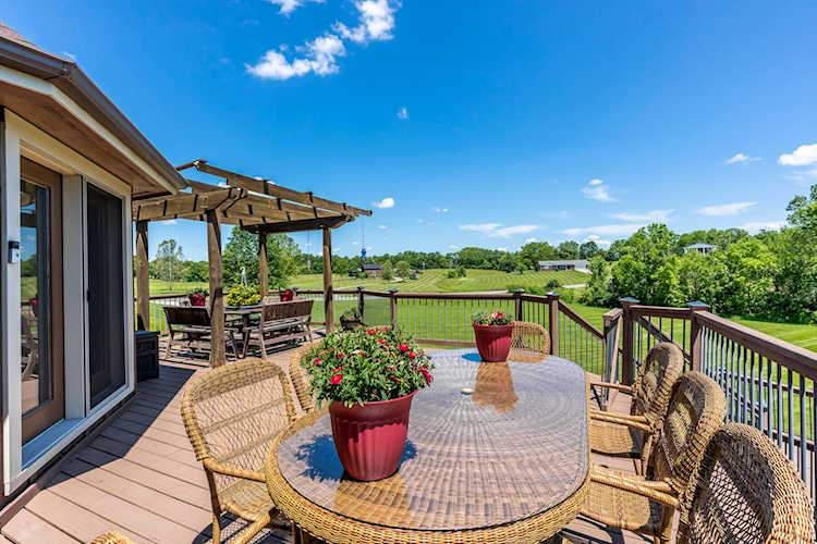 2005 Hancock Valley Dr Winchester, KY 40391