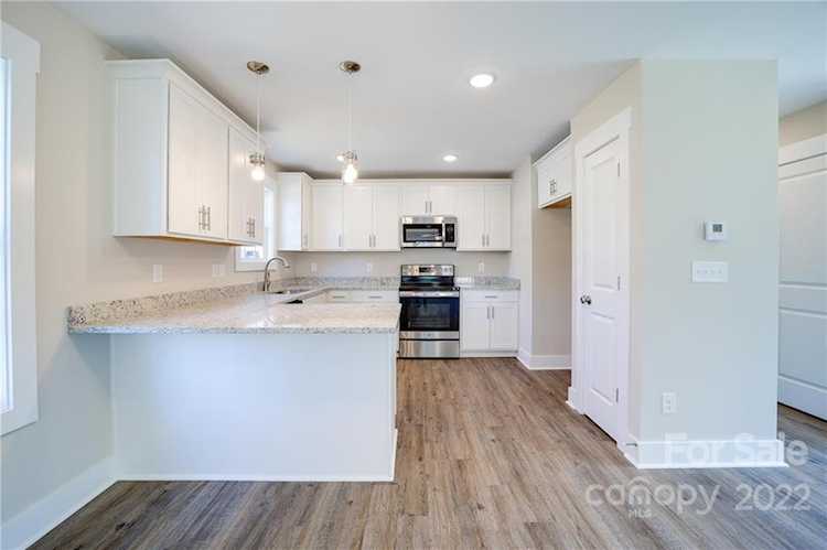1007 Brown Summit Ave Statesville, NC 28677 | MLS 3919708 Photo 1