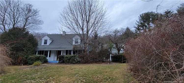 1978 Litchfield Turnpike Woodbridge, CT 06525