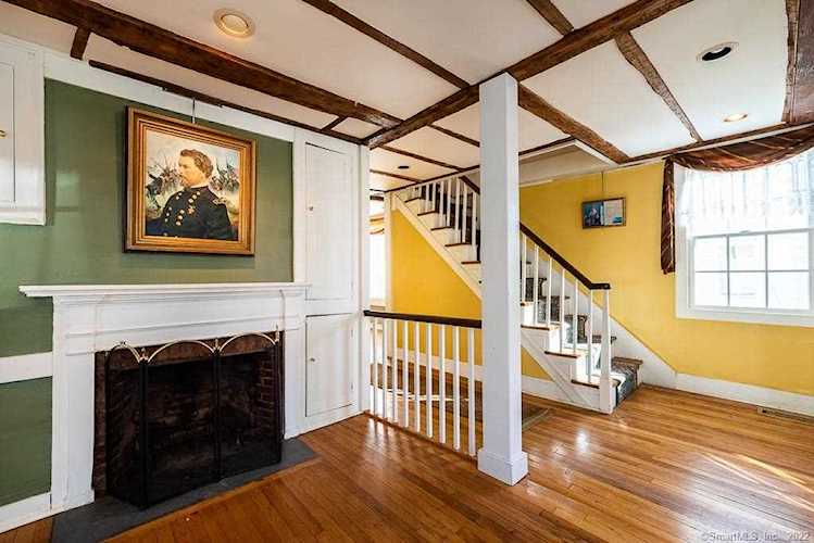 95 East Main Street Clinton, CT 06413