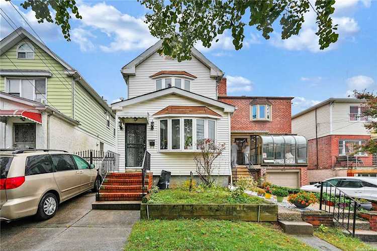 160-21 79th Avenue Fresh Meadows, NY 11366