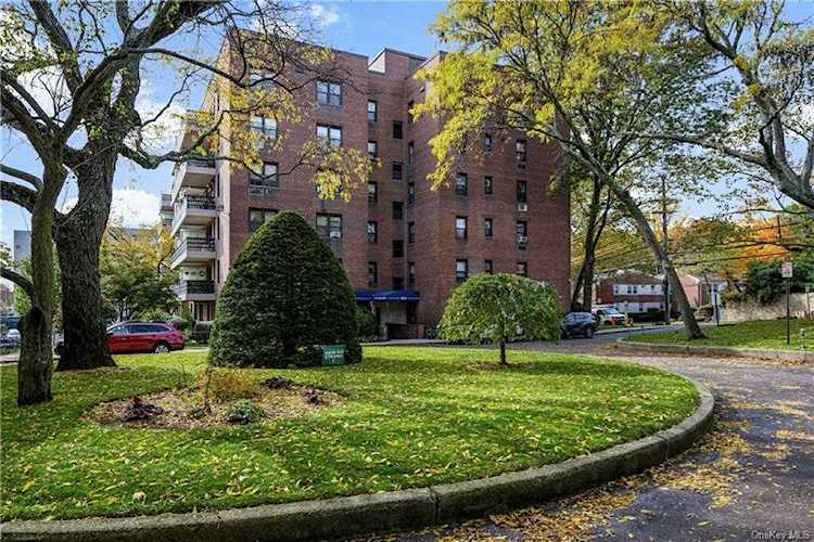 640 Pelham Road #3B New Rochelle, NY 10805