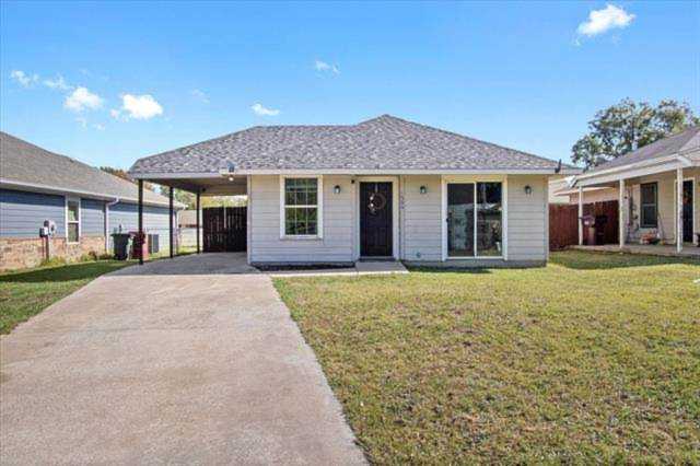 1504 Kennedy Street Bonham, TX 75418