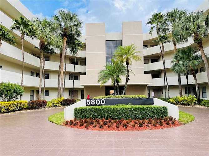 5800 Camino Del Sol #405 Boca Raton, FL 33433