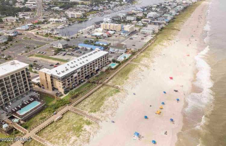 222 Carolina Beach Avenue Carolina Beach, NC 28428