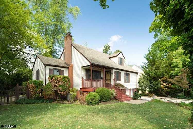 8 Brooklake Rd Madison Boro, NJ 07940