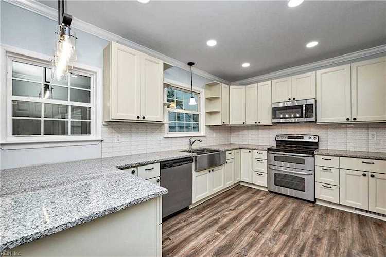 143 Manteo Ave Hampton, VA 23661 home for sale, MLS#10458886 - Crescas Real Estate Photo 1
