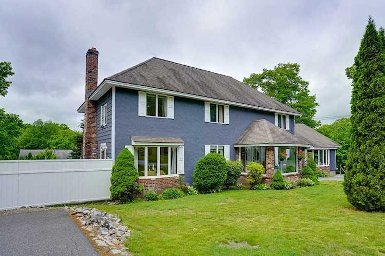25 Juniper St Billerica, MA 01862