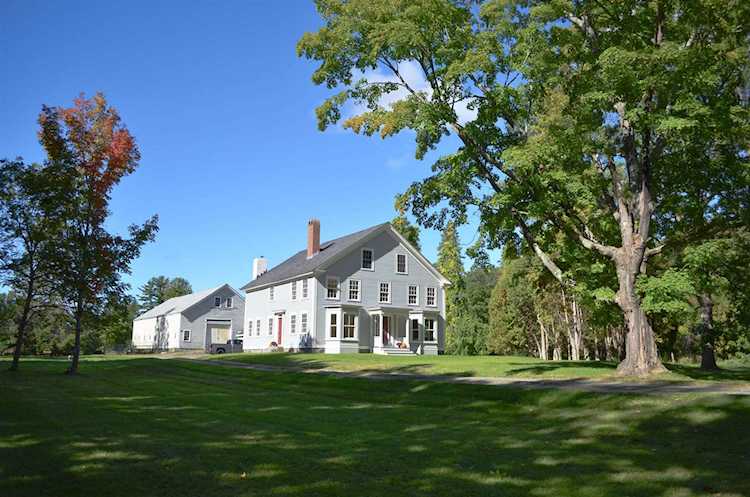 310 Exeter Rd Hampton Falls, NH 03844