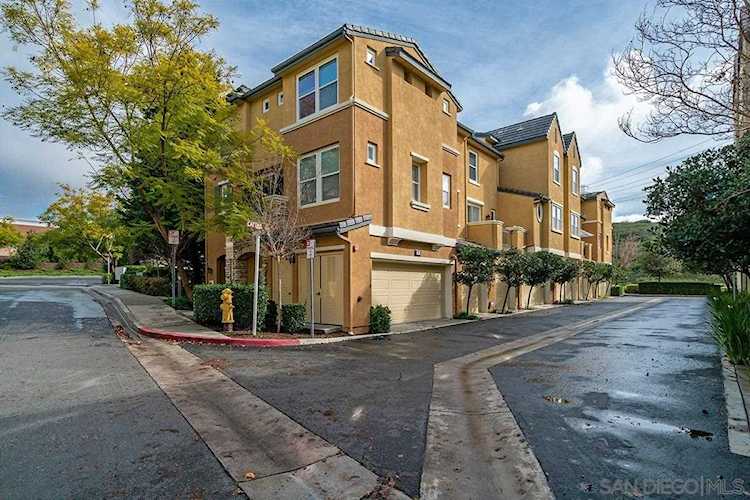 1377 Cattail Ct San Marcos, CA 92078